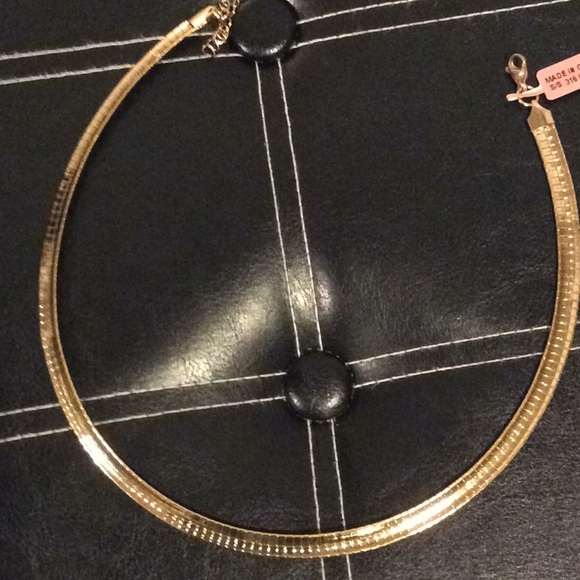 Chevron Omega Chain - Picture 5 of 6